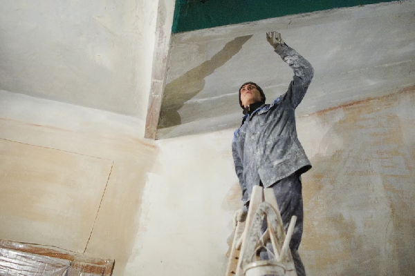 Единый региональный фонд начал ремонт многоквартирных домов в Донецке