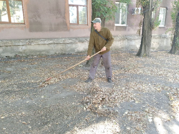 Единый региональный фонд по управлению многоквартирными домами на территории Донецкой Народной Республики и его подведомственные филиалы приняли участие во Всероссийском экологическом субботнике «Зеленая Россия»